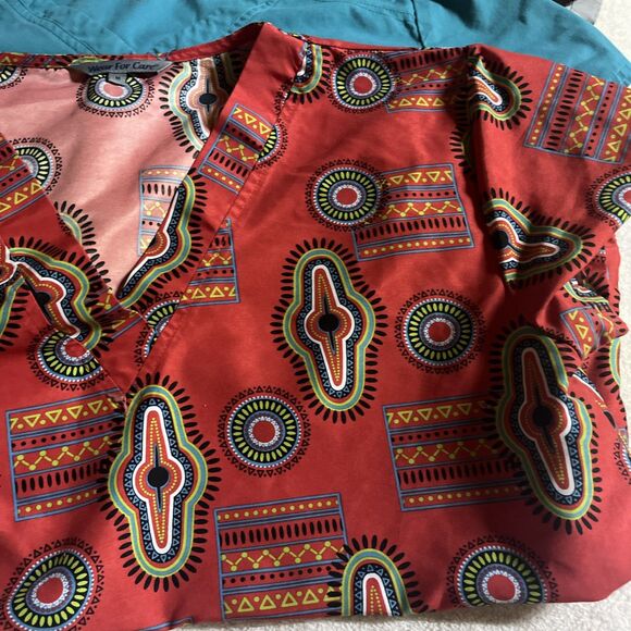 Lot of 6 Women's Scrub Top Medium Girl Power Aztec Floral Solid Short Sleeves - Picture 9 of 11